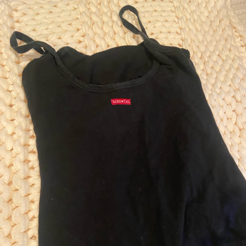 Hard tail scoop back tank